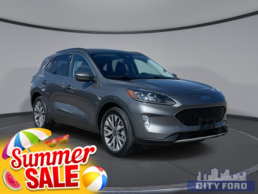 Used 2022 Ford Escape Titanium AWD I Navigation I Power Heated Seats I Heated Steering Wheel I Lane Keeping System I Reverse Camera I Remote Start
