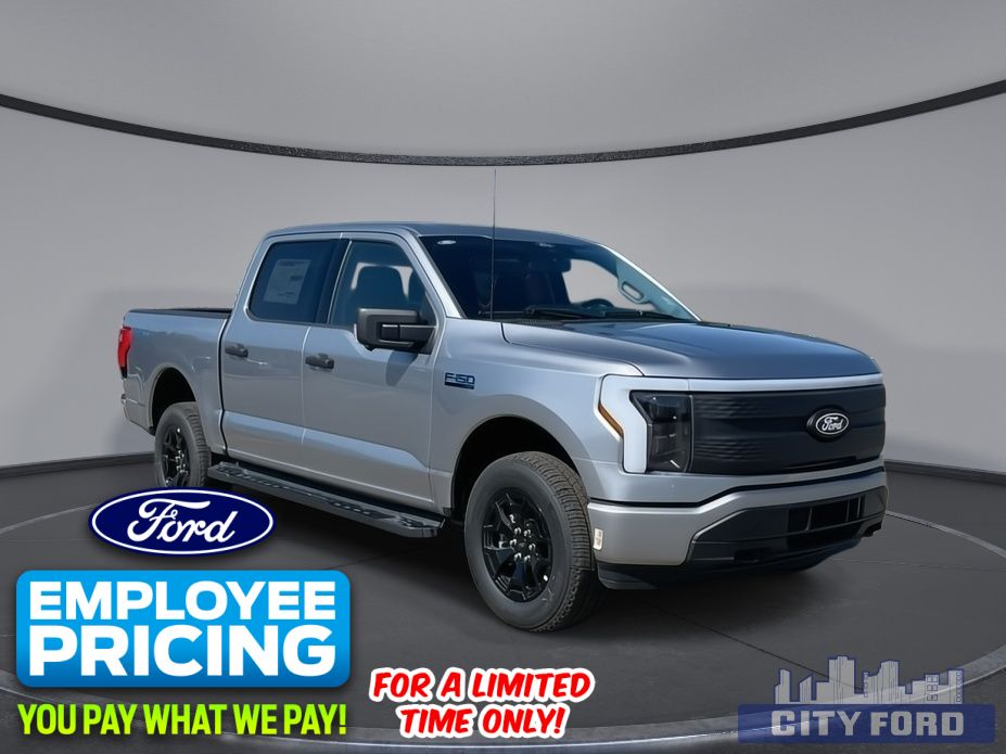 New 2025 Ford F-150 Lightning XLT 4x4 SuperCrew 5.5' Box