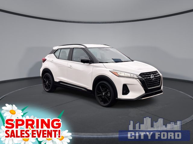 2021 Nissan Kicks SR  