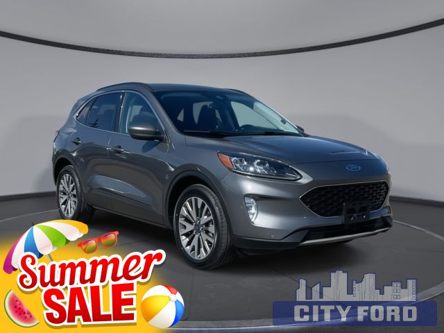 2022 Ford Escape Titanium AWD I Navigation I Power Heated Seats I Heated Steering Wheel I Lane Keeping System I Reverse Camera I Remote Start