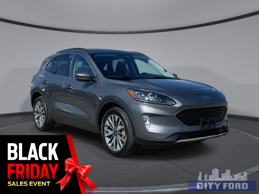 Used 2022 Ford Escape Titanium AWD