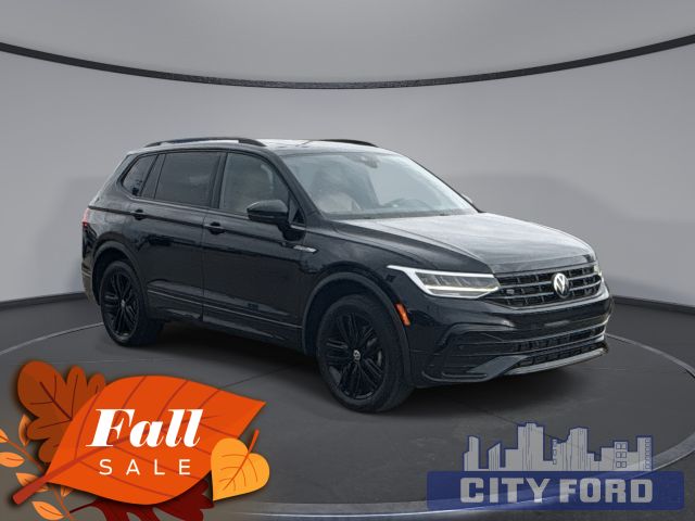 2022 Volkswagen Tiguan Comfortline R-Line Black Edition 4MOTION