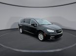 Used 2023 Chrysler Pacifica Touring L