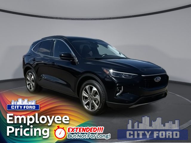 2023 Ford Escape Platinum AWD | Touchscreen Navigation System | Lane-Keeping System | Adaptive Cruise Control | Blind Spot Information System | FordPass Connect