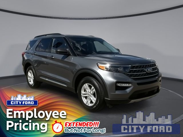 2023 Ford Explorer XLT 4x4 | Twin-Panel Moonroof | Adaptive Cruise Control | Cross-Traffic Alert | Voice-Activated Touchscreen Navigation System