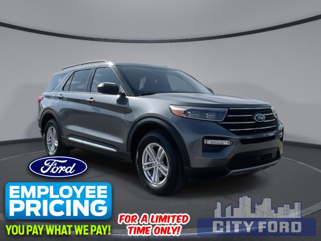 2023 Ford Explorer XLT 4x4 | Twin-Panel Moonroof | Adaptive Cruise Control | Cross-Traffic Alert | Voice-Activated Touchscreen Navigation System