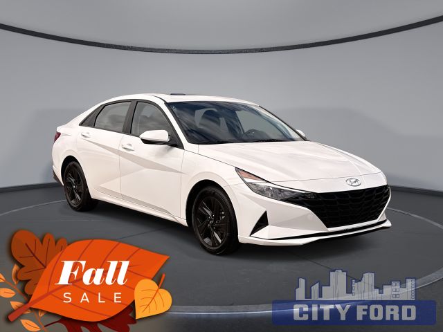 2023 Hyundai Elantra Essential IVT | Heated Front Seats | Forward Collision-Avoidance Assist | Touch-Screen Display | Cruise Control | Sunroof