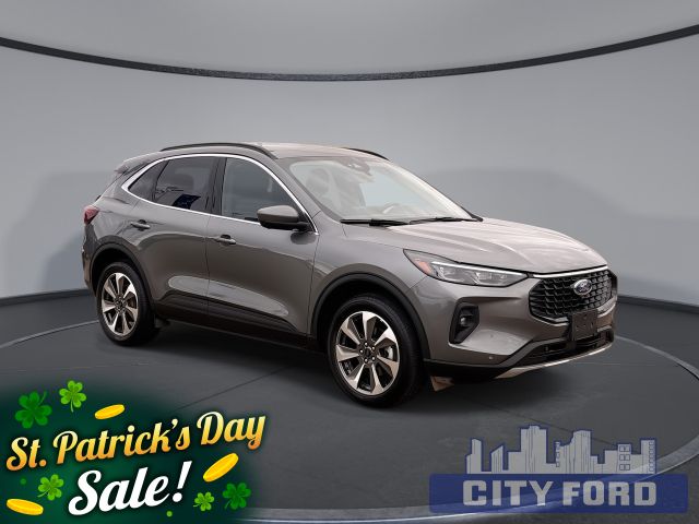 2024 Ford Escape Platinum AWD | Navigation I Power Heated Seats I Heated Steering Wheel I Lane Keeping System I Reverse Camera I Remote Start