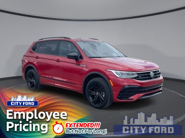 2024 Volkswagen Tiguan Comfortline R-Line Black Edition 4MOTION | Digital Cockpit Pro | Adaptive Cruise Control | Power Liftgate | Vista Moon Roof | Leather