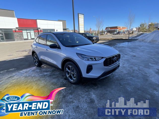 2025 Ford Escape ST-Line AWD | Panoramic Vista Roof | Pre-Collision Assist | Lane-Keeping System | Intelligent AWD