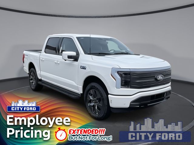 2025 Ford F-150 Lightning Lariat 4x4 SuperCrew 5.5' Box | BLUECRUISE | PRO POWER ONBOARD | EXTENEDED RANGE BATTERY | Adaptive Cruise Control | Twin Panel Moon Roof