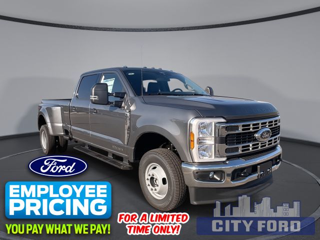 2025 Ford Super Duty F-350 DRW XLT 4x4 Crew Cab 8' Box