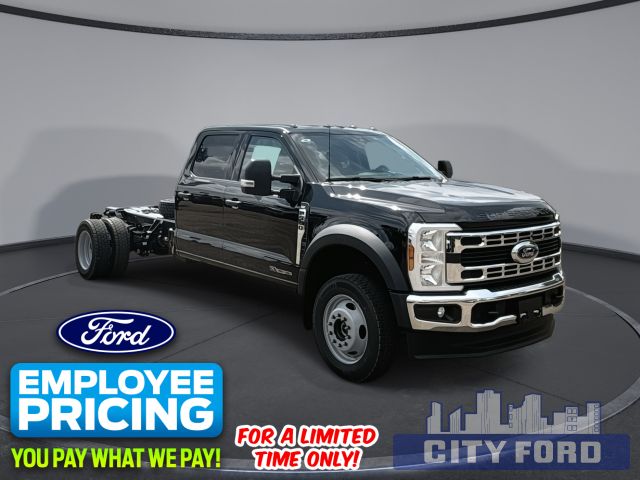 2025 Ford Super Duty F-550 DRW XLT 4x4 Crew Cab 203" WB 84" CA