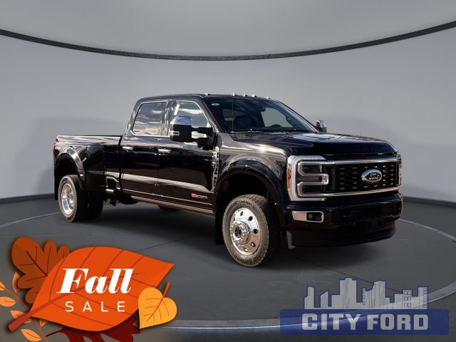 2026 Ford Super Duty F-450 DRW Platinum 4x4 Crew Cab 8' Box