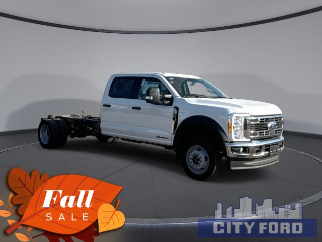 2026 Ford Super Duty F-550 DRW XLT 4x4 Crew Cab 203" WB 84" CA