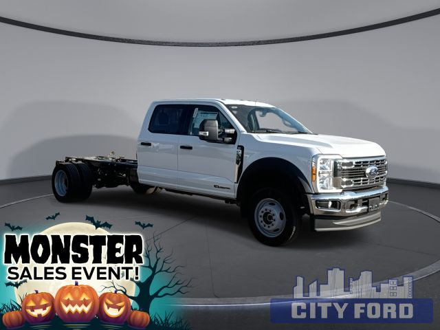 2026 Ford Super Duty F-550 DRW XLT 4x4 Crew Cab 203" WB 84" CA