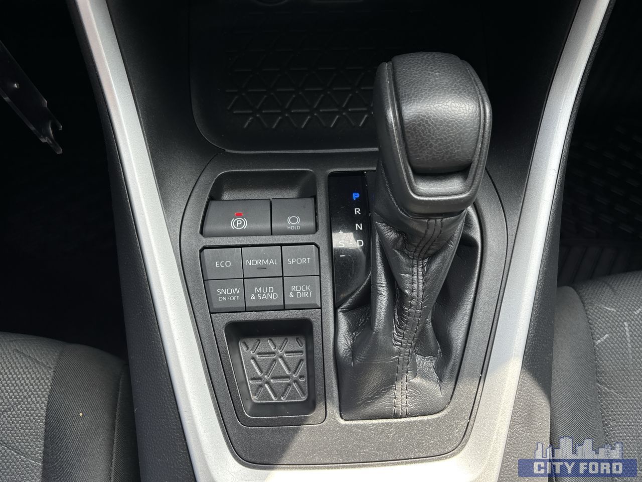 used 2020 Toyota RAV4 car, priced at $25,995