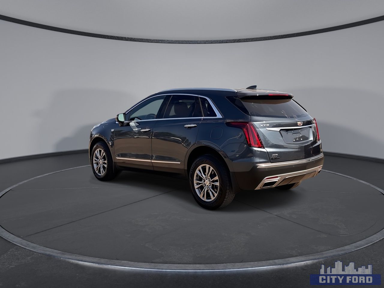 used 2021 Cadillac XT5 car, priced at $32,995