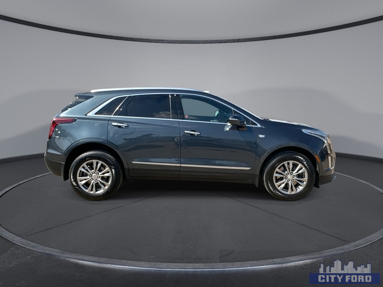 used 2021 Cadillac XT5 car, priced at $32,995
