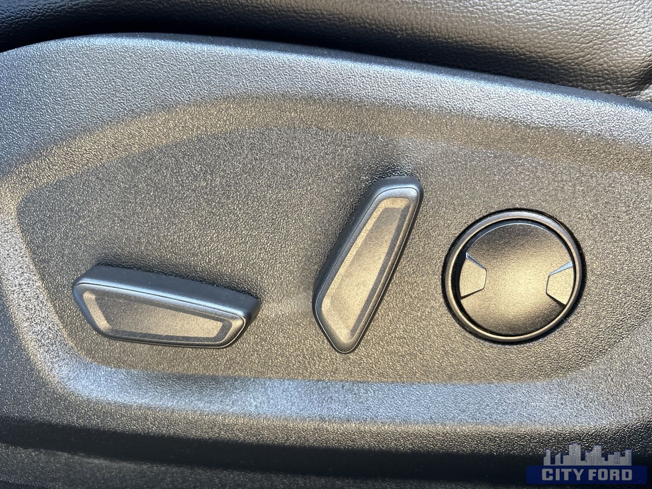 used 2022 Ford Edge car, priced at $29,995