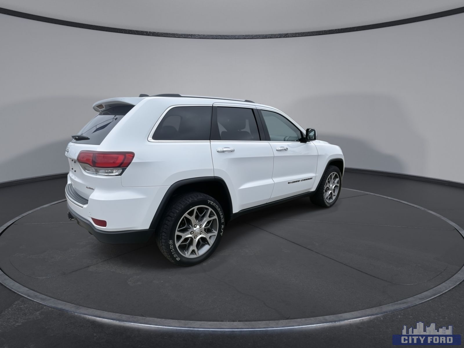 used 2022 Jeep Grand Cherokee car, priced at $42,895