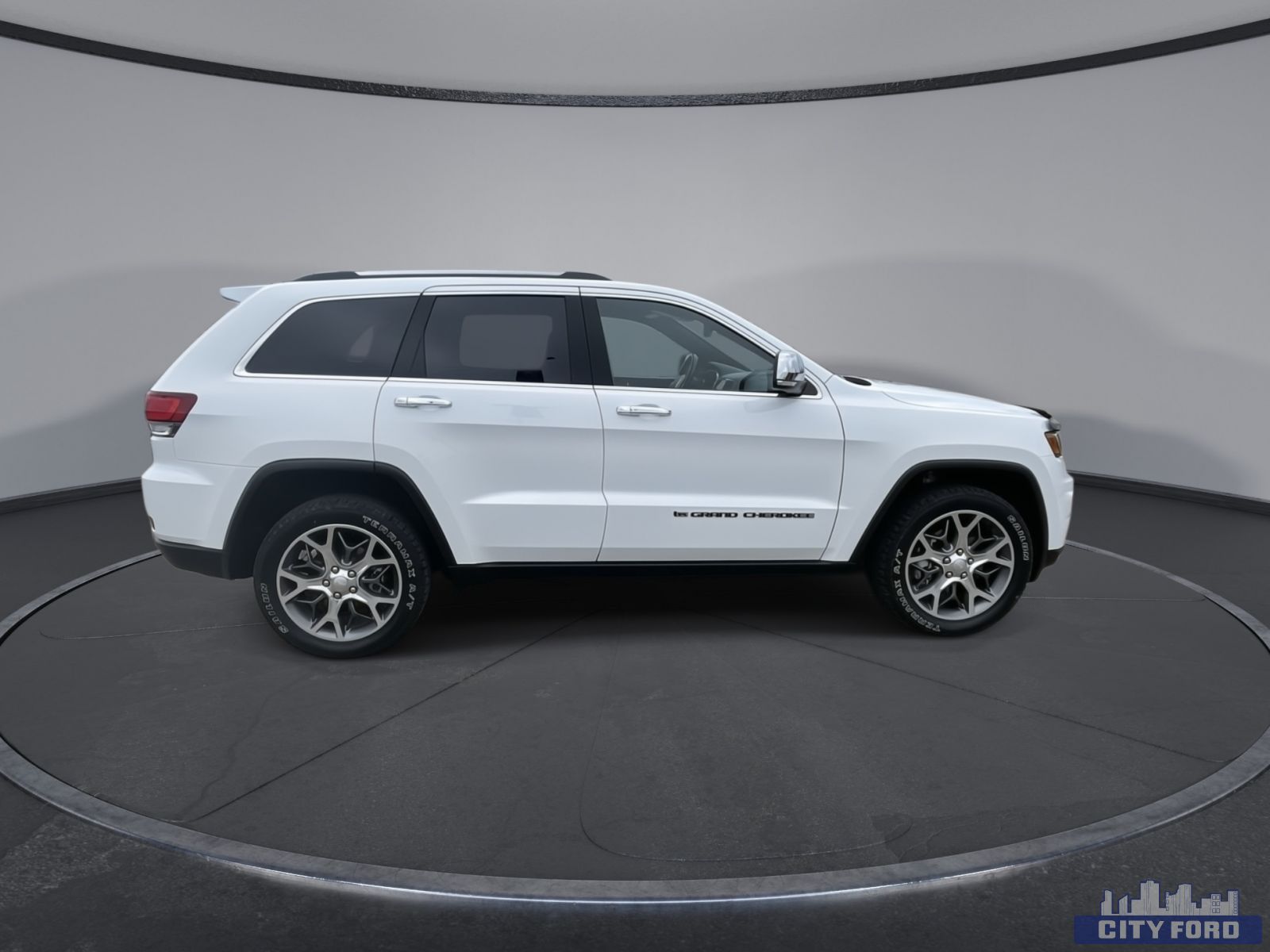 used 2022 Jeep Grand Cherokee car, priced at $42,895