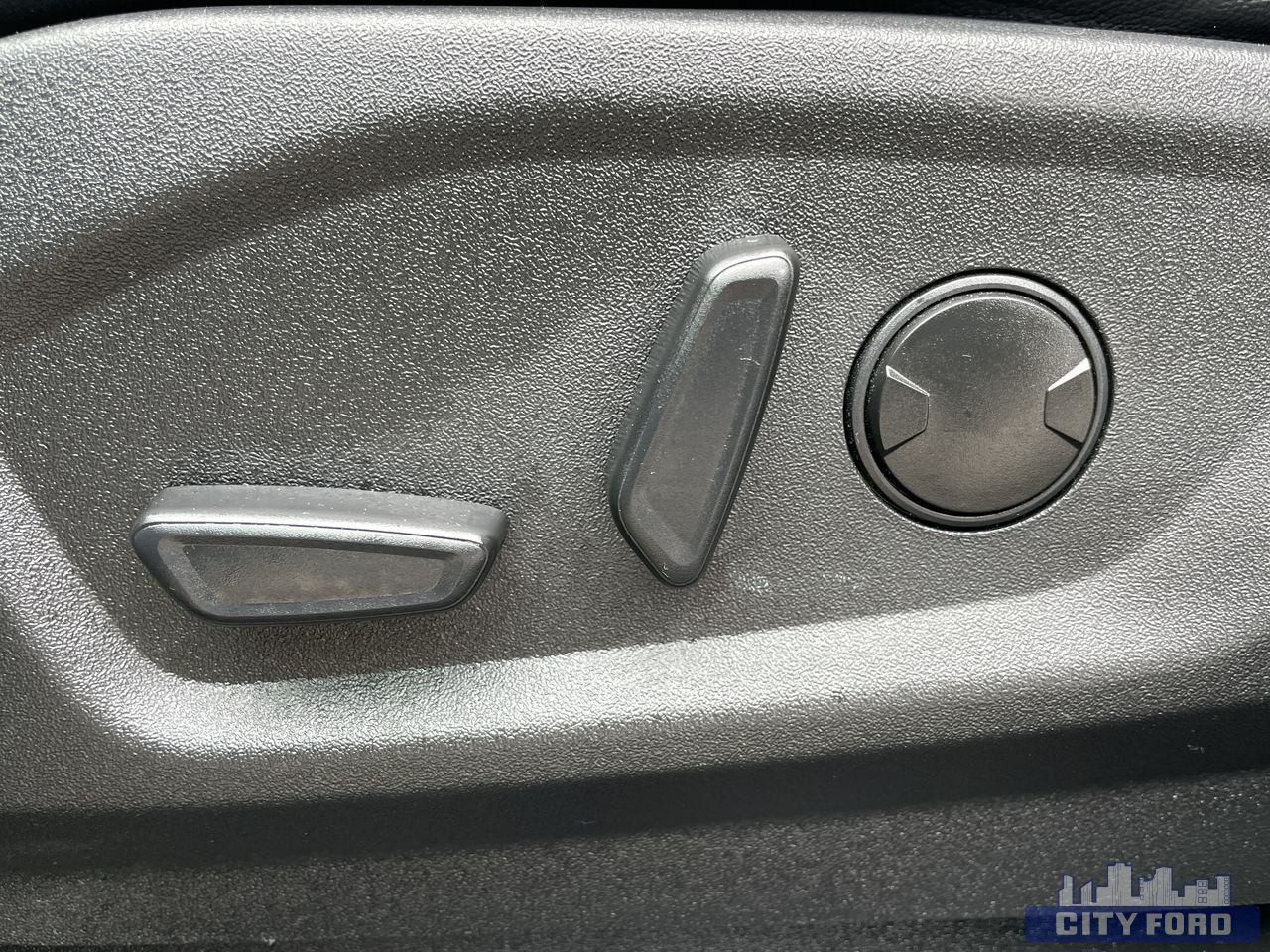 used 2023 Ford Edge car, priced at $34,995