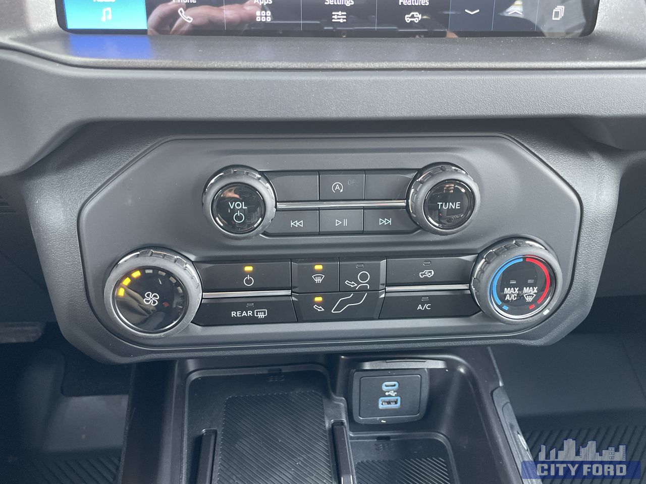 new 2025 Ford Bronco car, priced at $58,370