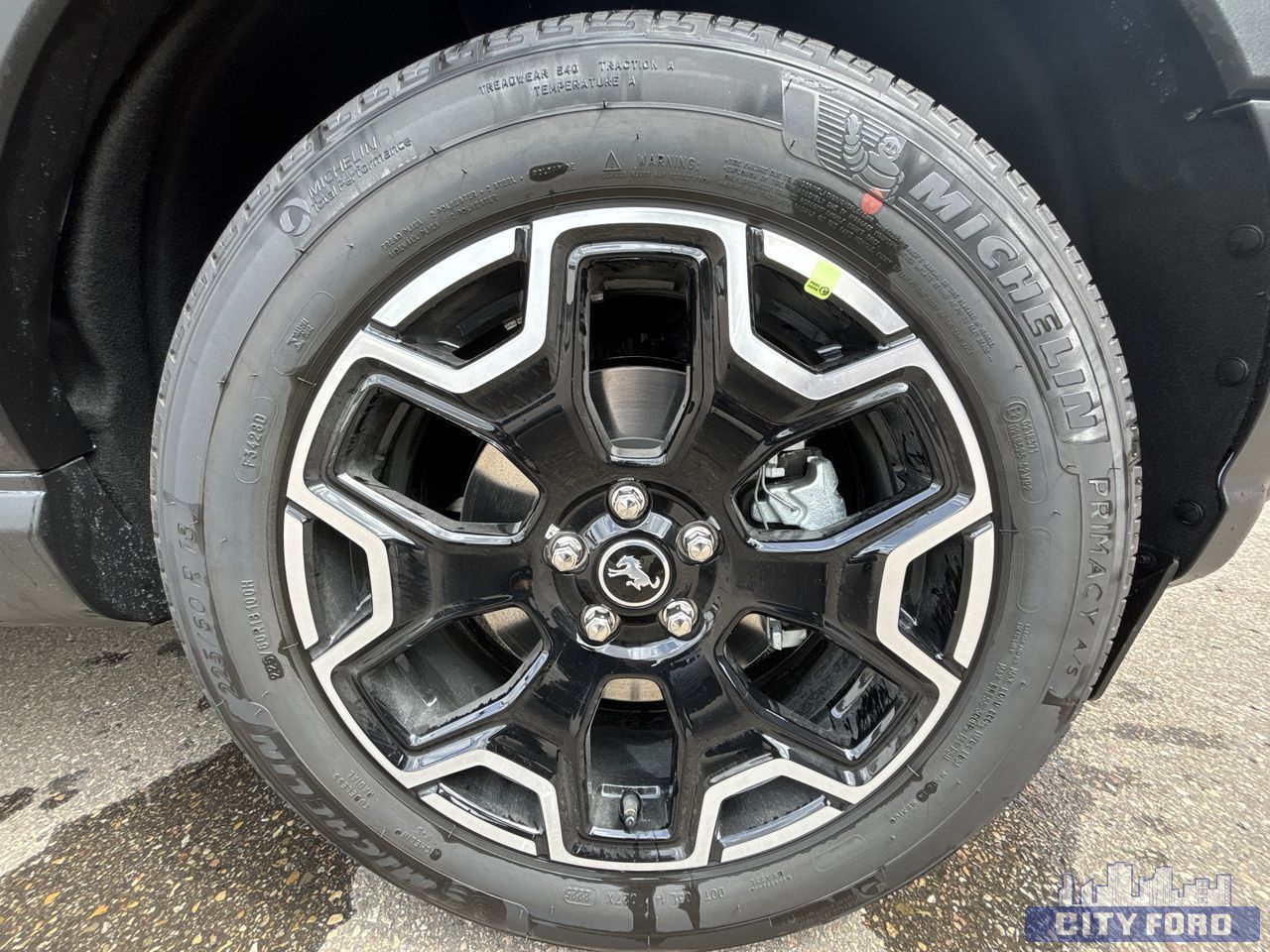 new 2025 Ford Bronco Sport car, priced at $45,735