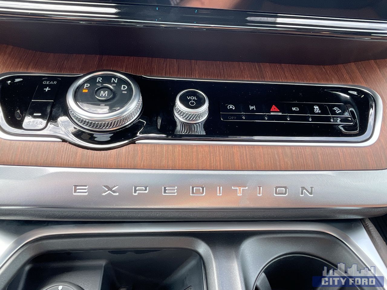 new 2025 Ford Expedition car, priced at $113,310