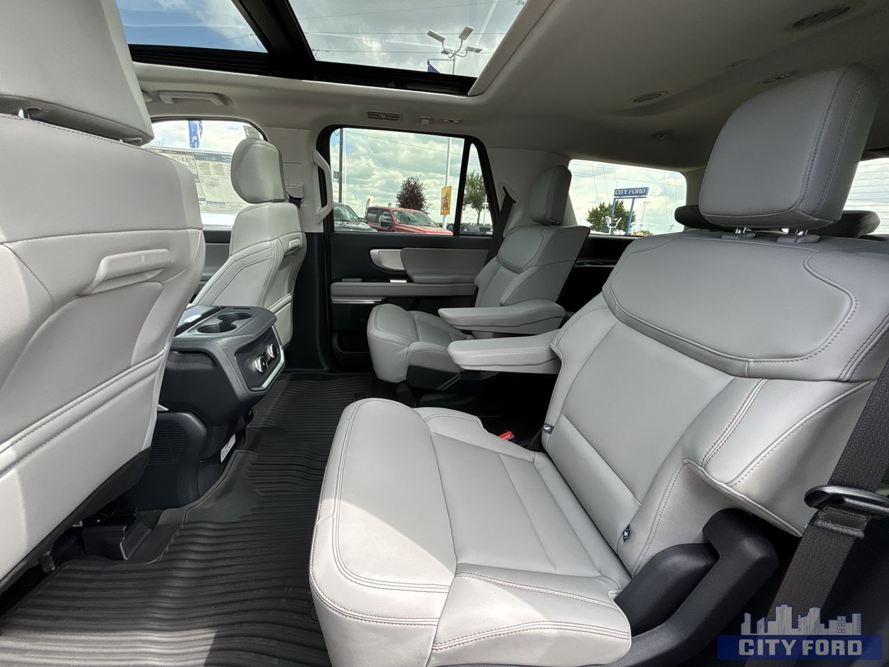 new 2025 Ford Expedition car, priced at $91,690