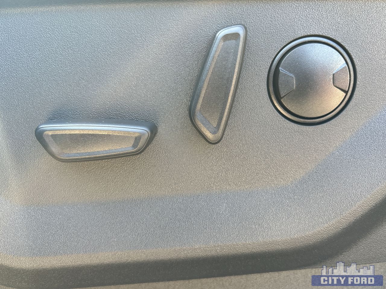 new 2025 Ford Expedition car, priced at $91,999