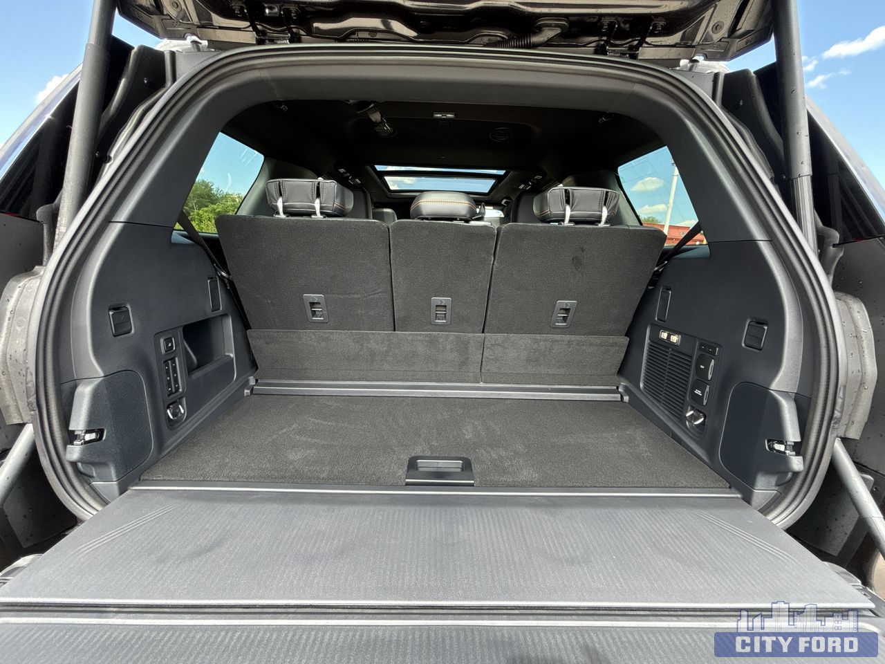 new 2025 Ford Expedition car, priced at $106,440
