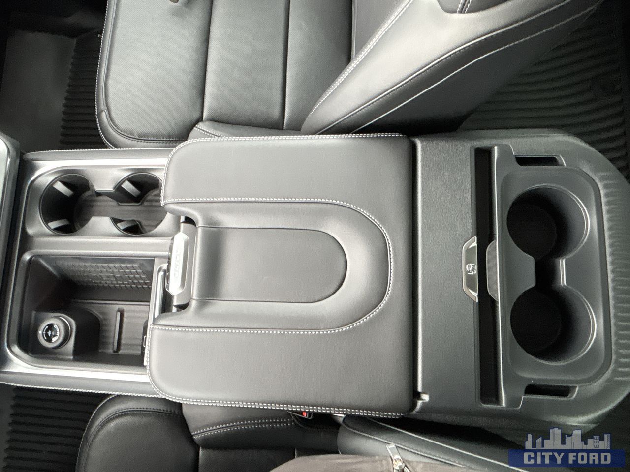 new 2025 Ford Expedition car, priced at $101,745