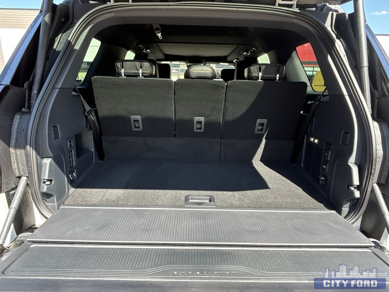 new 2025 Ford Expedition car, priced at $106,640