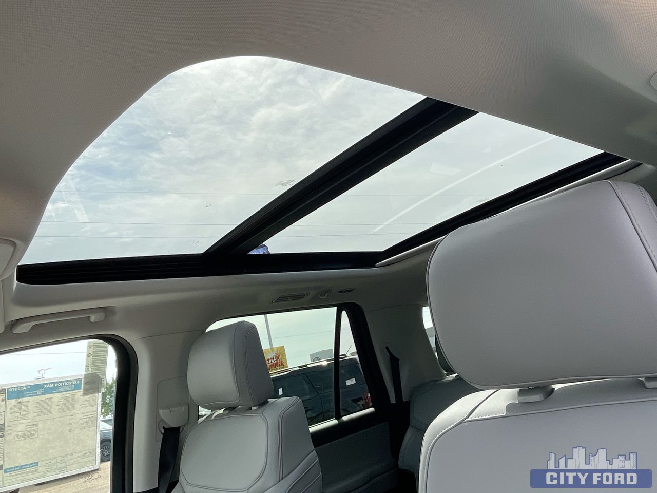 new 2025 Ford Expedition car, priced at $92,290