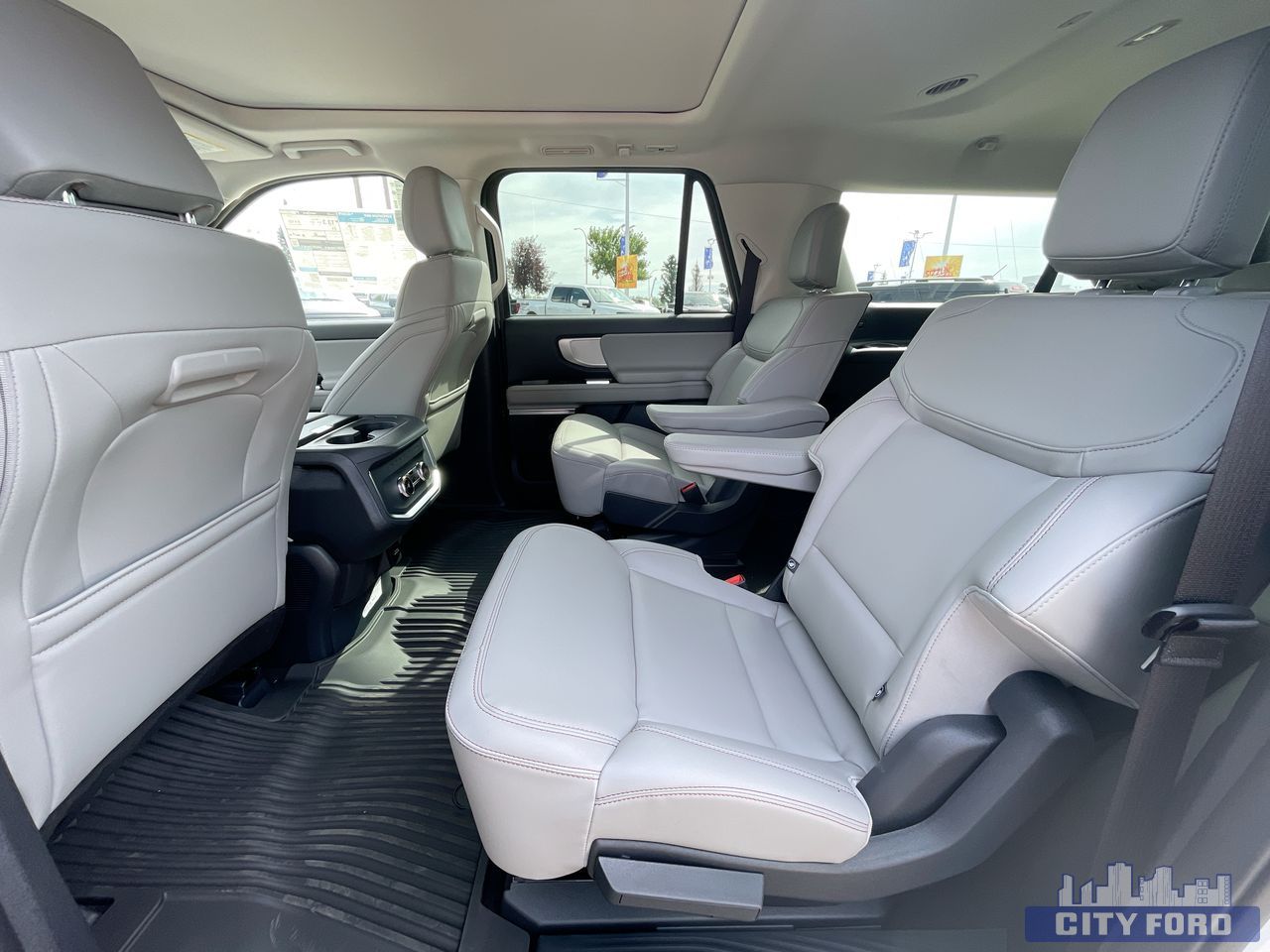 new 2025 Ford Expedition car, priced at $92,290