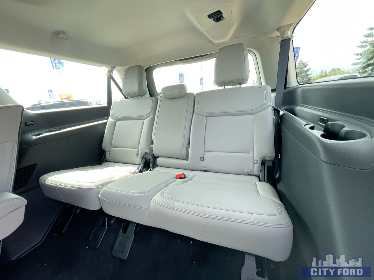 new 2025 Ford Expedition car, priced at $92,290