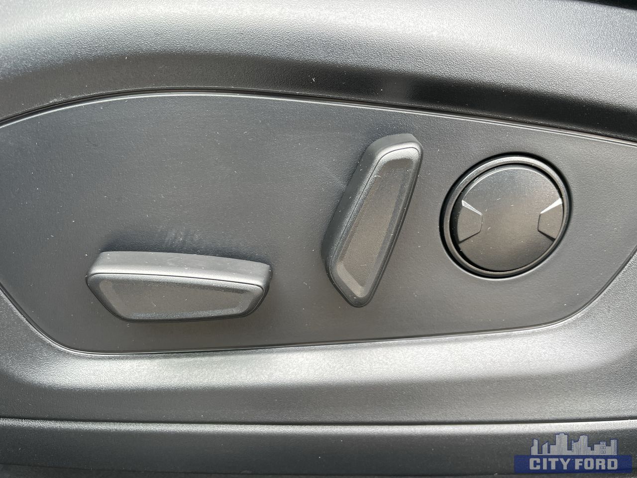 new 2025 Ford Explorer car, priced at $63,980