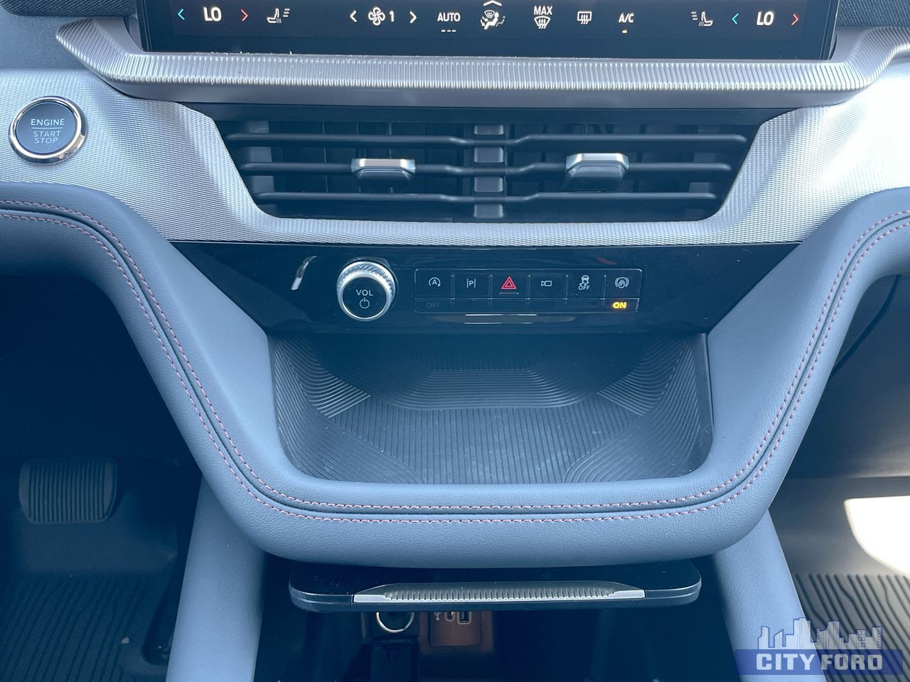 new 2025 Ford Explorer car, priced at $52,580