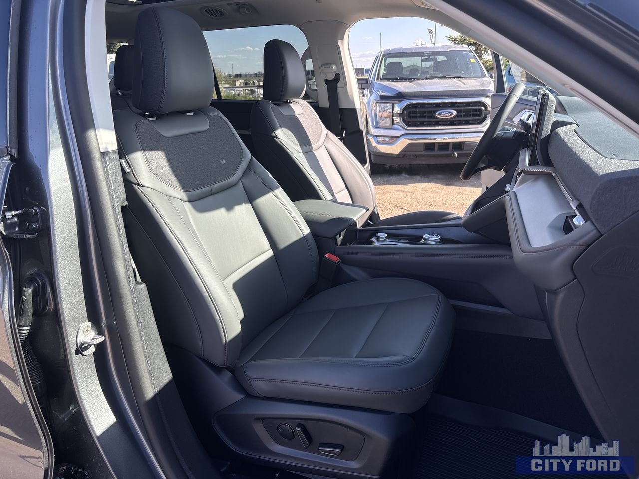 new 2025 Ford Explorer car, priced at $58,679