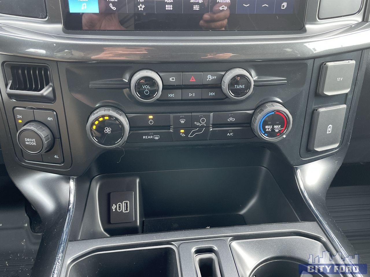 new 2025 Ford F-150 car, priced at $59,634