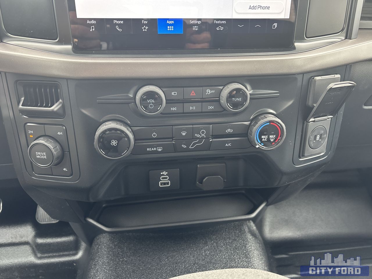 new 2025 Ford F-150 car, priced at $52,399