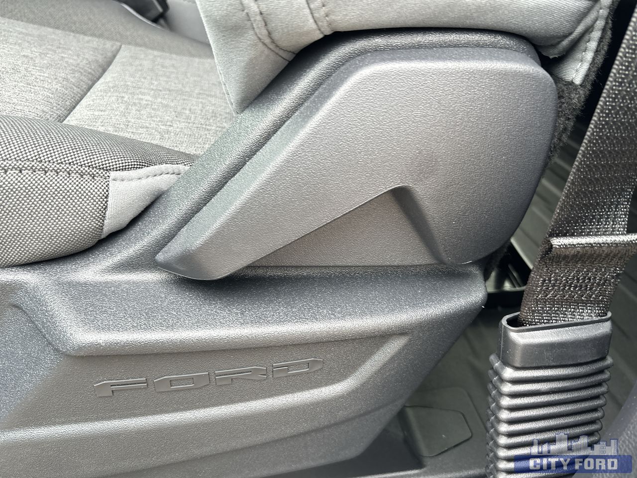 new 2025 Ford F-150 car, priced at $60,124