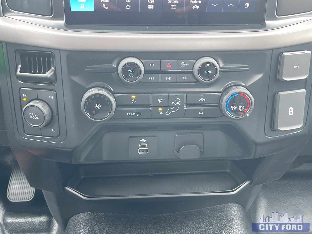 new 2025 Ford F-150 car, priced at $52,399