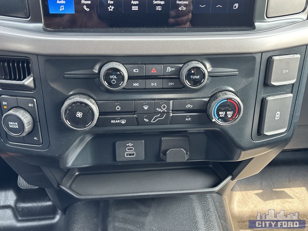 new 2025 Ford F-150 car, priced at $60,124