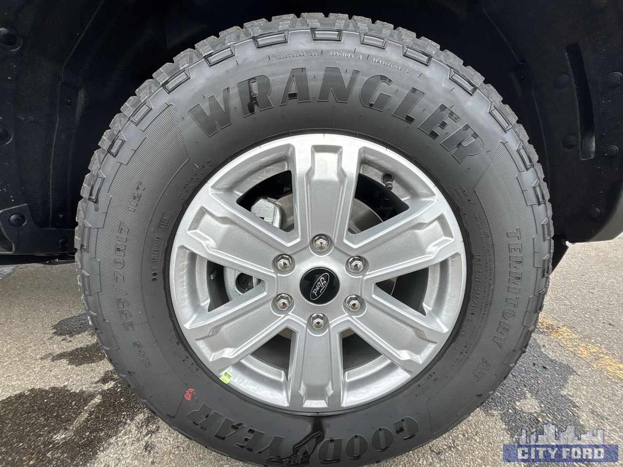 new 2025 Ford Ranger car, priced at $43,957