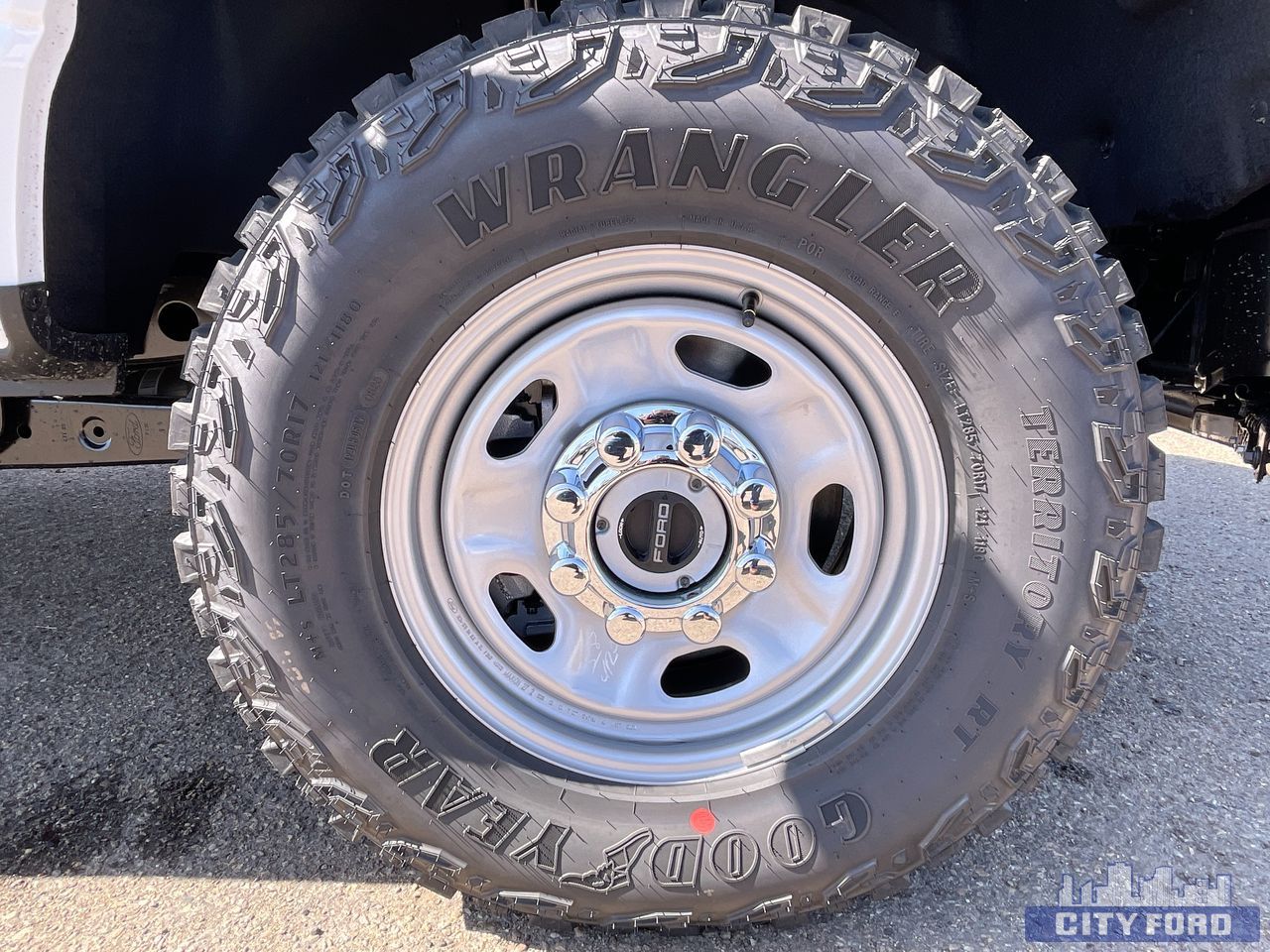 new 2025 Ford Super Duty F-250 SRW car, priced at $73,364