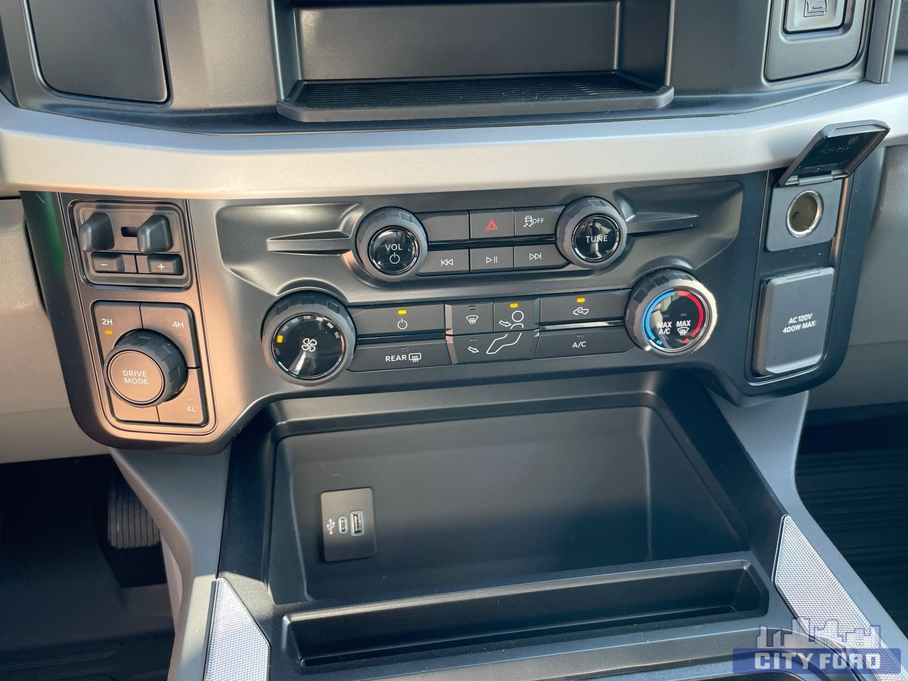 new 2025 Ford Super Duty F-350 DRW car, priced at $86,864