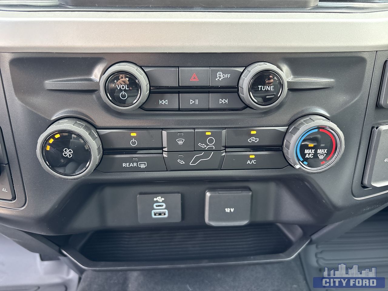 new 2025 Ford Super Duty F-350 SRW car, priced at $88,290